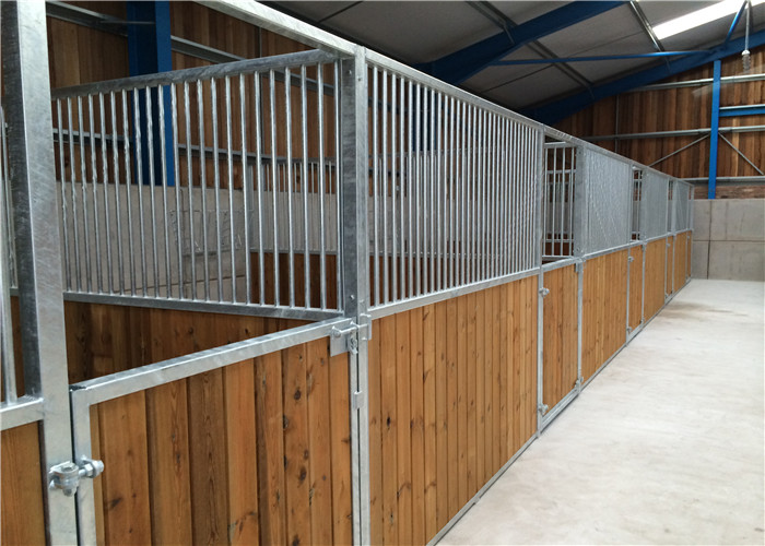 4.0x2.2m Horse Stables and Barns Metal Buildings , Easy to Set Up