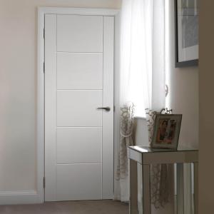 Quality Customized Modern Design Solid Wood Interior Doors for Houses in Various Colors wholesale