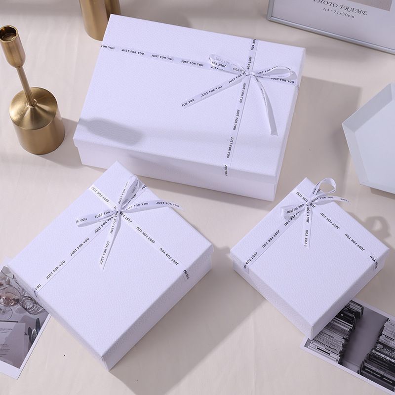 Rigid Cardboard Paper Carton Packaging Christmas Cosmetic Luxury Gift Bags and Boxes