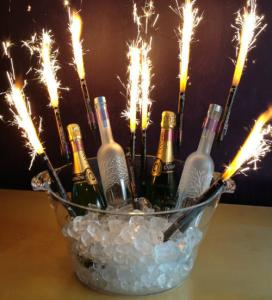 Quality Smokeless Stage Ice Fountain Sparklers / 0.029 CBM Birthday Candles Fireworks wholesale