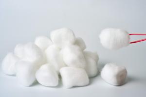 Quality Medical Cotton Balls Biodegradable High Absorbent Cosmetic Emergency Applied wholesale