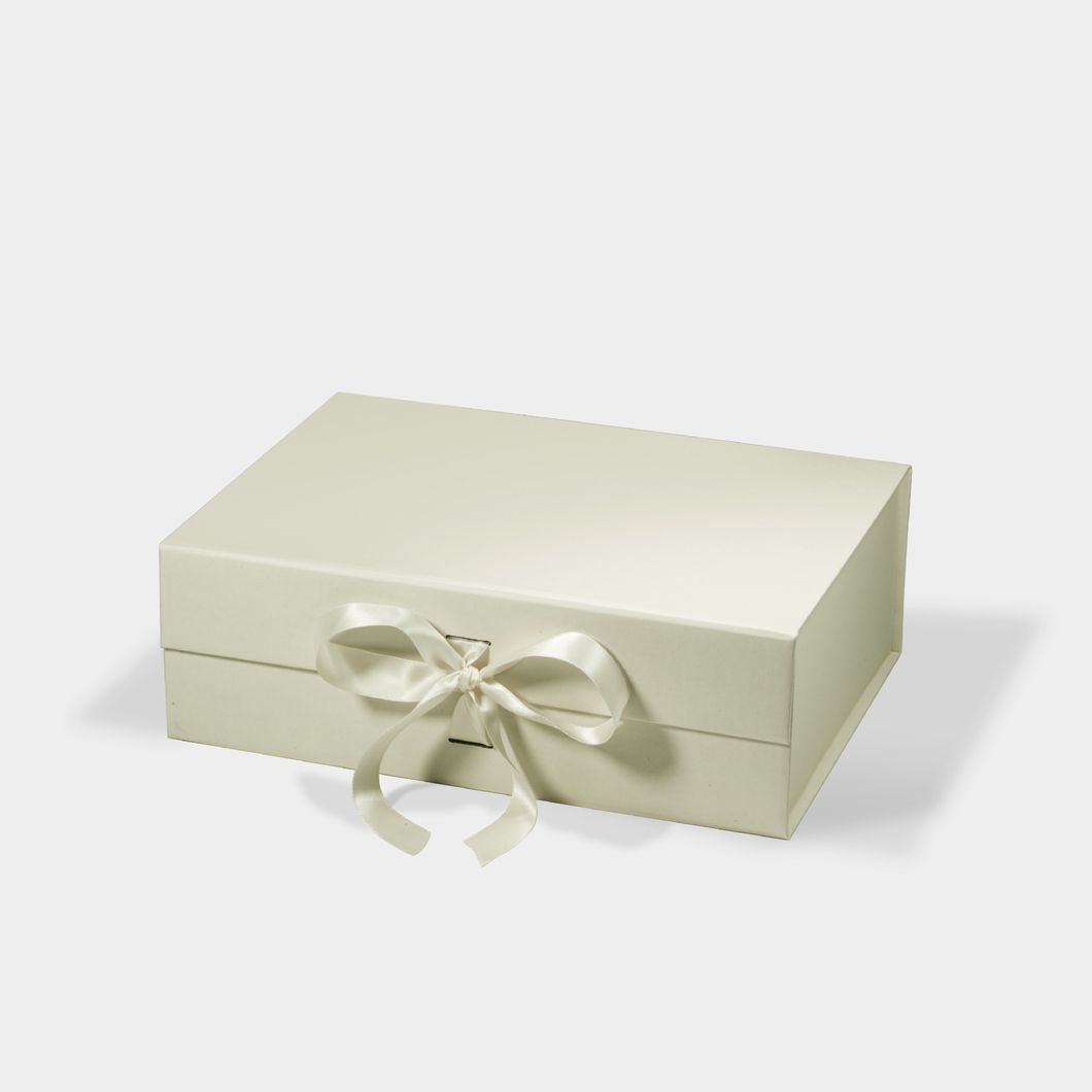 Custom Pink Gift Cardboard Book-Shaped Printing Logo Paper Rigid Folding Packaging Box with Magnetic Piece and Ribbon Window