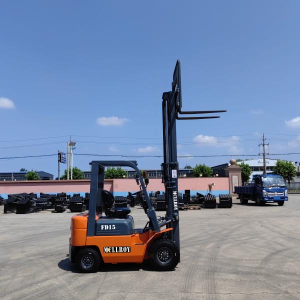 Compact Diesel Counterweight Forklift FD15 Comfortable Operation Easy Maintenanc