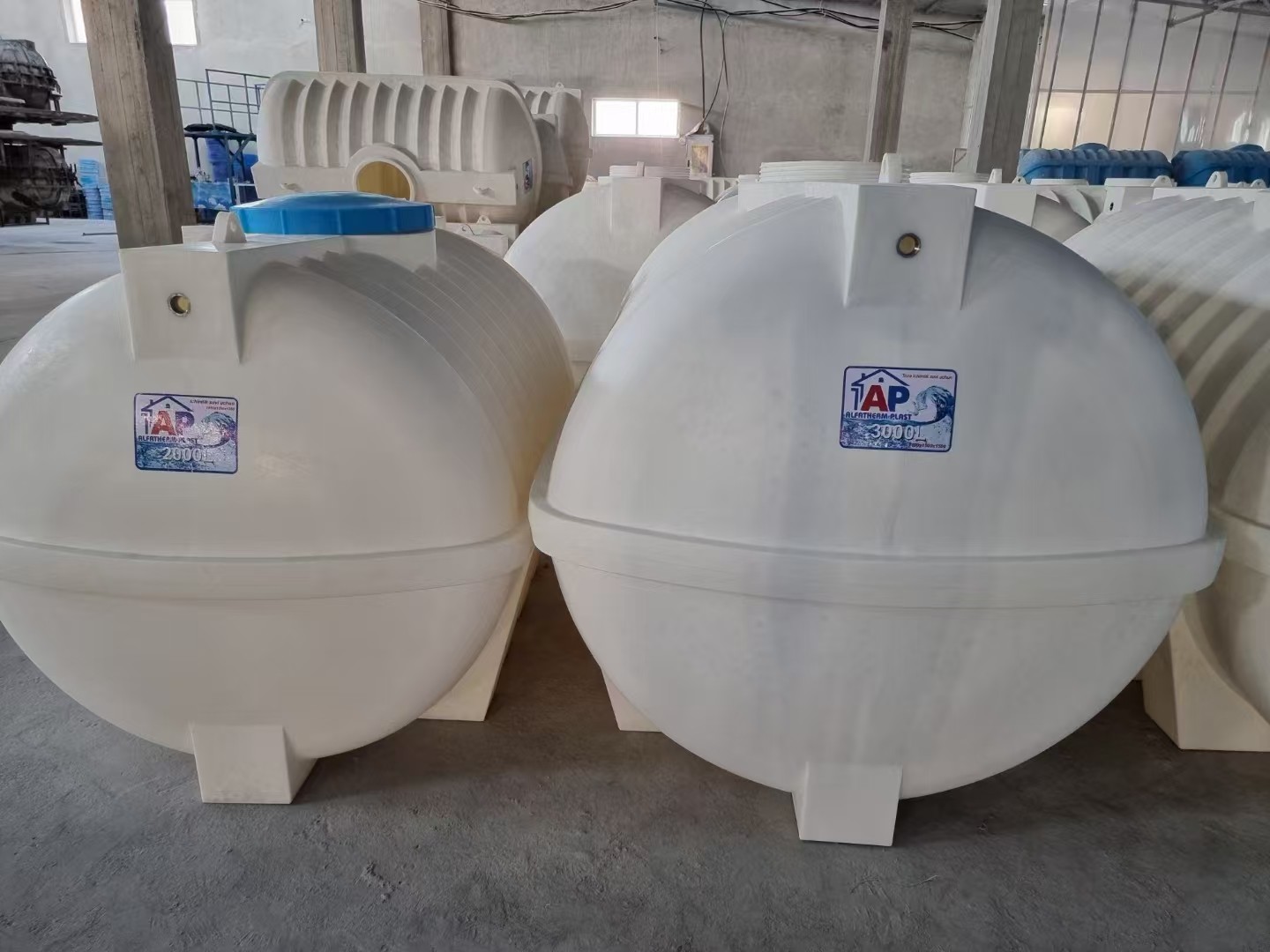 Rotary Type Shuttle Rotomolding Machine Fully Automatic 220v A special roll-molding machine for water tanks