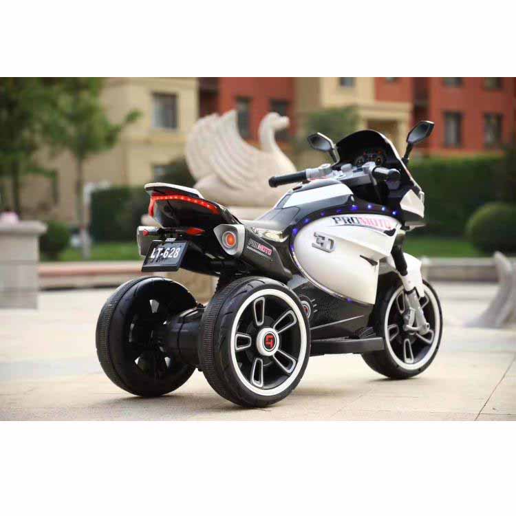 White Children's Electric Motorcycle Tricycle with Colorful Light and 380*2 Motor
