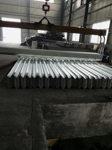 Highway road crash barrier making machine highway guardrail roll forming line