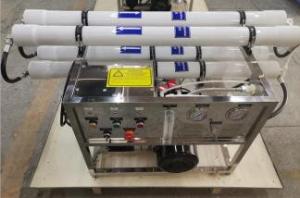 Quality 5000L/D Seawater Reverse Osmosis Equipment For 40 To 50 People Fishing Boats Daily Water Supply wholesale