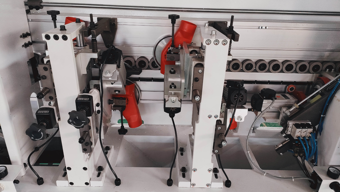 KDT structure Wood Edge Banding Machine with Pre-milling function KC4108