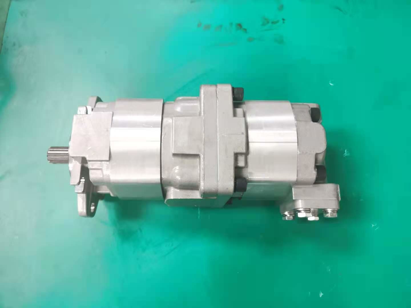 SAR 100+100 705-52-31010 Hydraulic Gear Pump Trucks HD465 HD605 WEIGHT:29.6 kgs