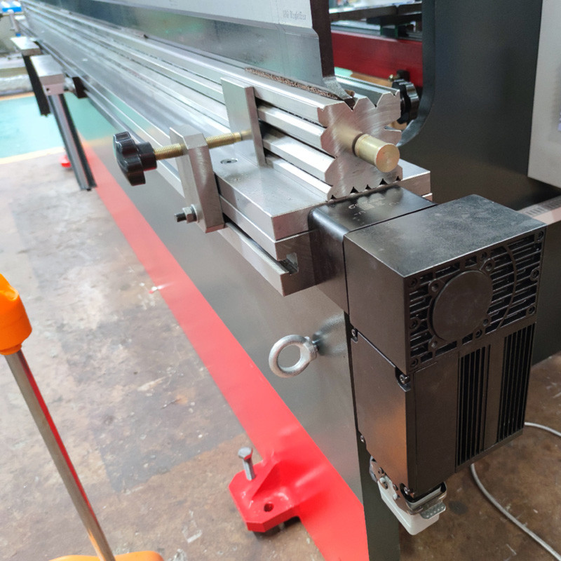 Electric Hydraulic Press Brake 100 Ton Metal Steel Bending Machine Manual Delem DA52S