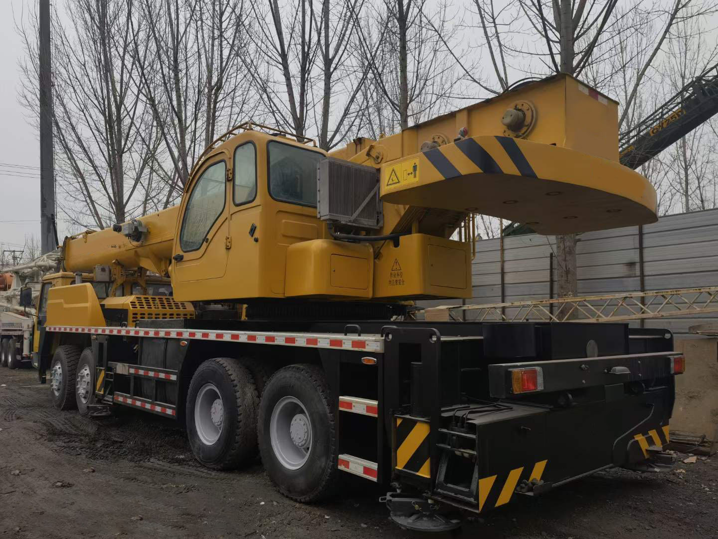 50 Ton Second Hand Engineering Machine with 33m Full Extension Arm in Like- Condition