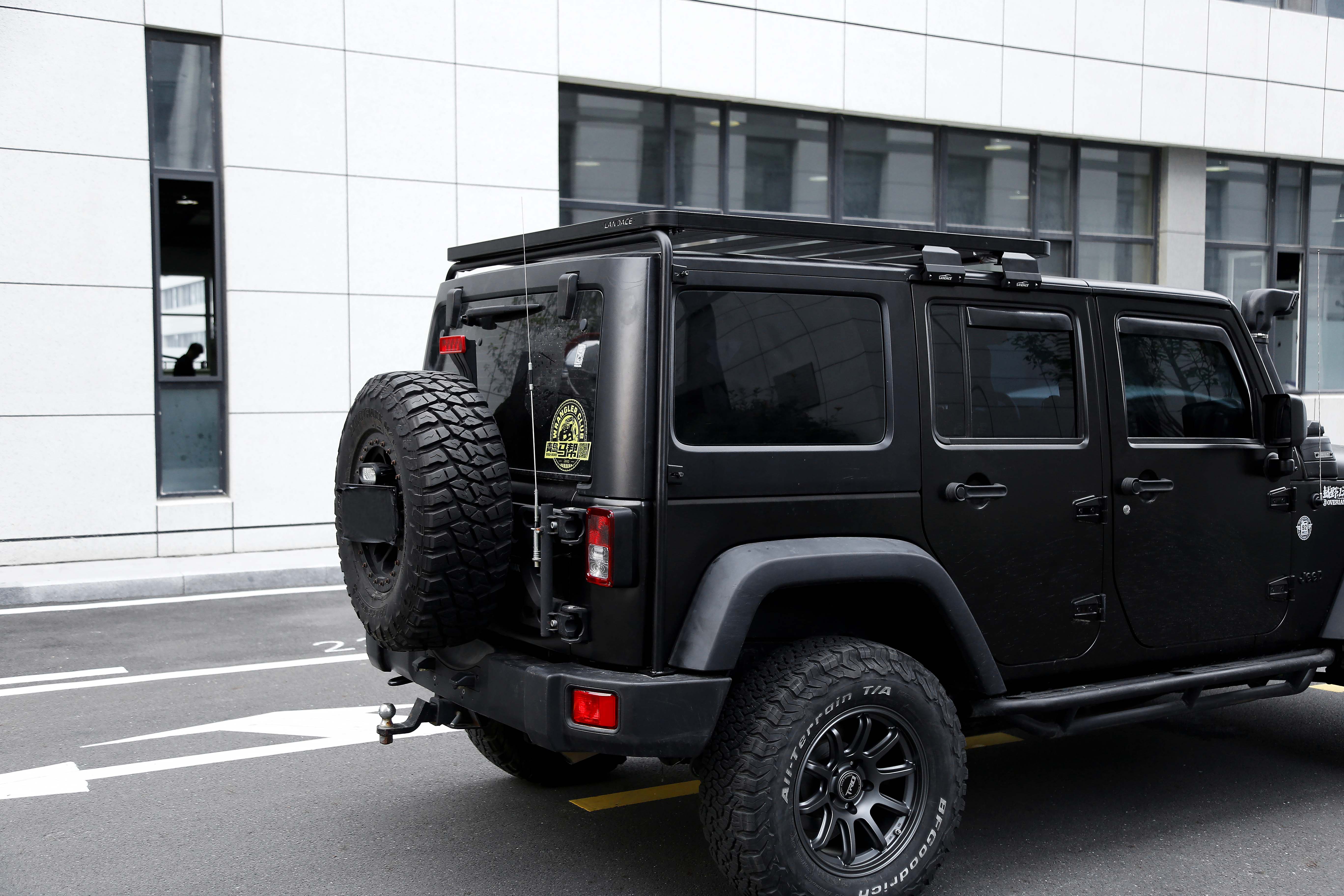 28KG 4X4 Aluminum Alloy Wrangler JK 4 Door Flat Luggage Carrier Car Roof Racks for Jeep