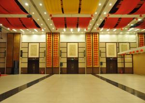 Quality Dancing Room Movable Walls Room Folding Sound Proof Partitions 85mm Panel wholesale