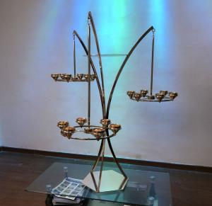 Quality Iron Metal Hanging Candelabra Centerpiece Gold Metal Flower Stand 120cm wholesale