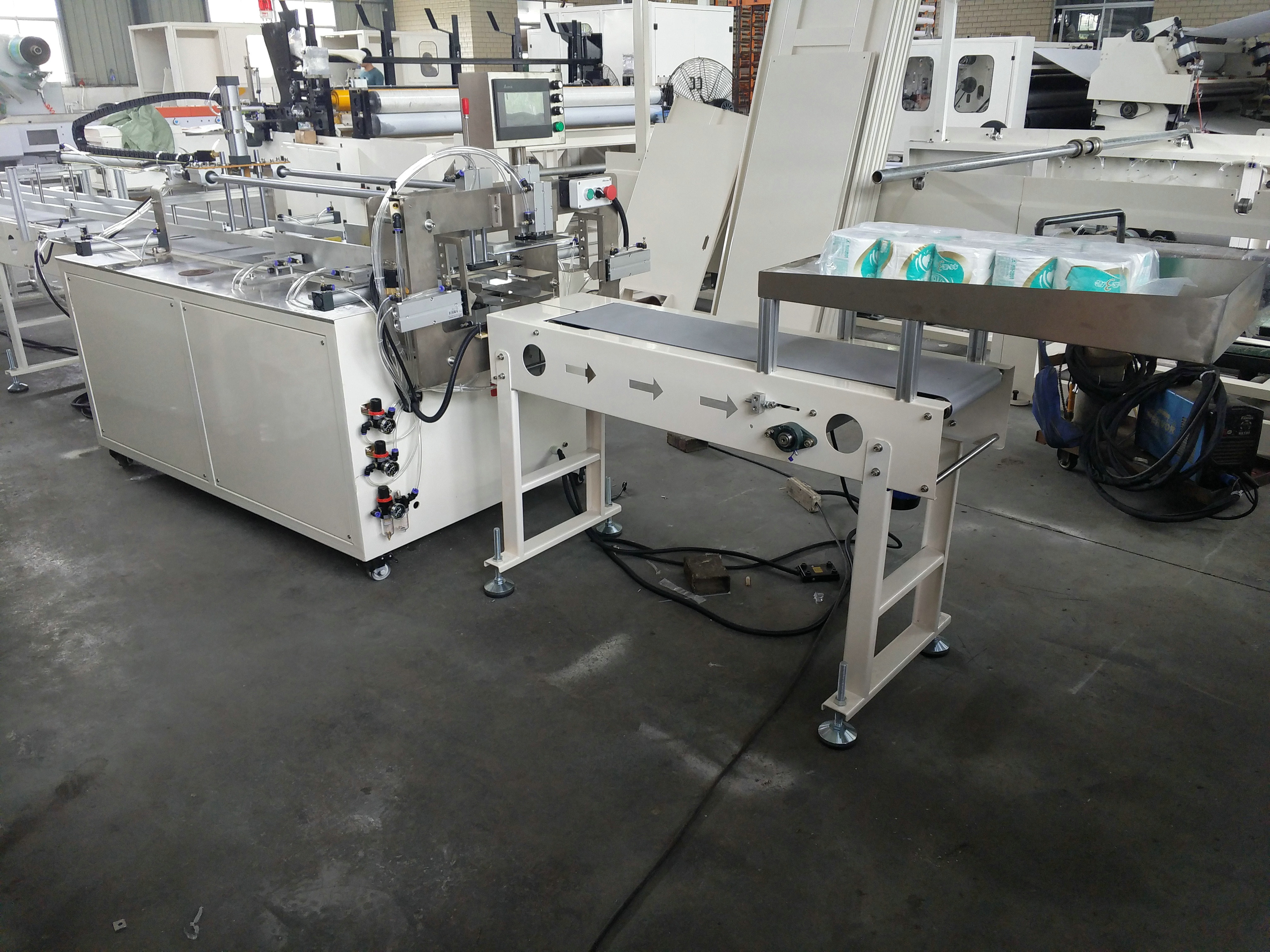 Good Quality Semi Automatic Easy Operation Medium Toilet Paper Rolls Packing Machine