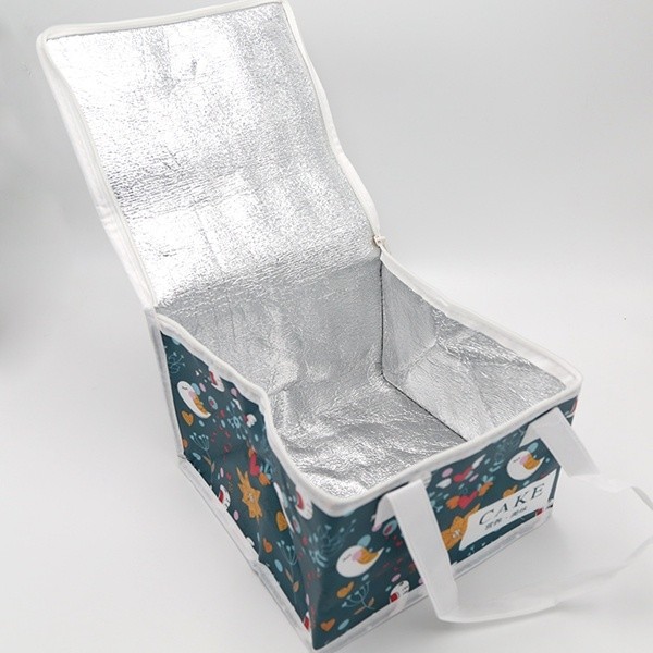Factory Offer OEM produce perfect insulating effect cooler bag with zipper