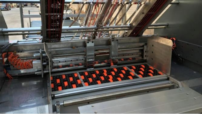 160m/Min Flute Lamination Machine 1900x1900mm With Flip Flop Stacker For Printing