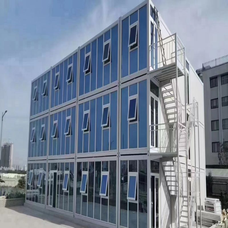 Prefab 3 Bedroom Luxury Container House With Aluminum Window And 5800*2480*2896mm