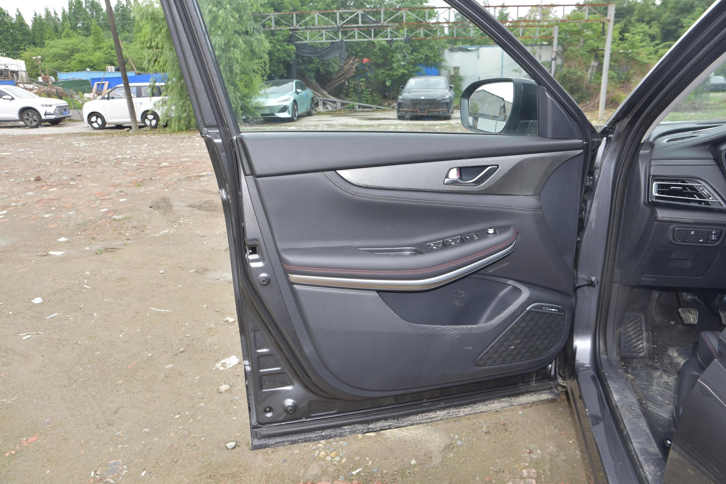 2023 Changan Cs75 Plus Gasoline SUV SUV EV Car 200Nm-300Nm