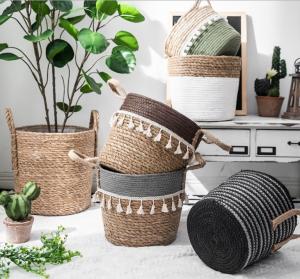 Quality Handicraft Natural Seagrass Storage Basket With Handle ECO Friendly Kids Toy Clothes Baskets Storage Home Decoractions wholesale