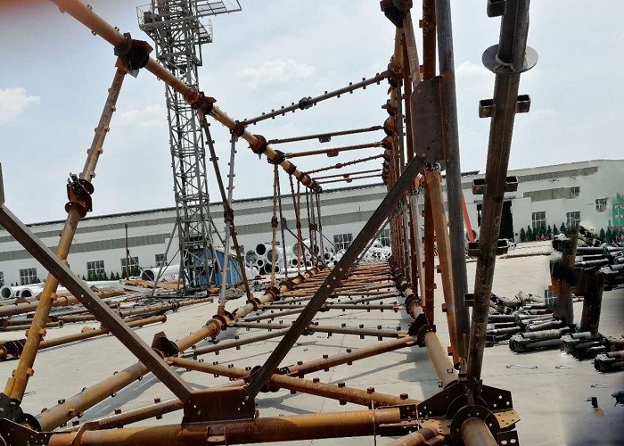 Hot Dip Galvanized Tubular Steel Tower 10KV - 750KV Voltage Silver Color