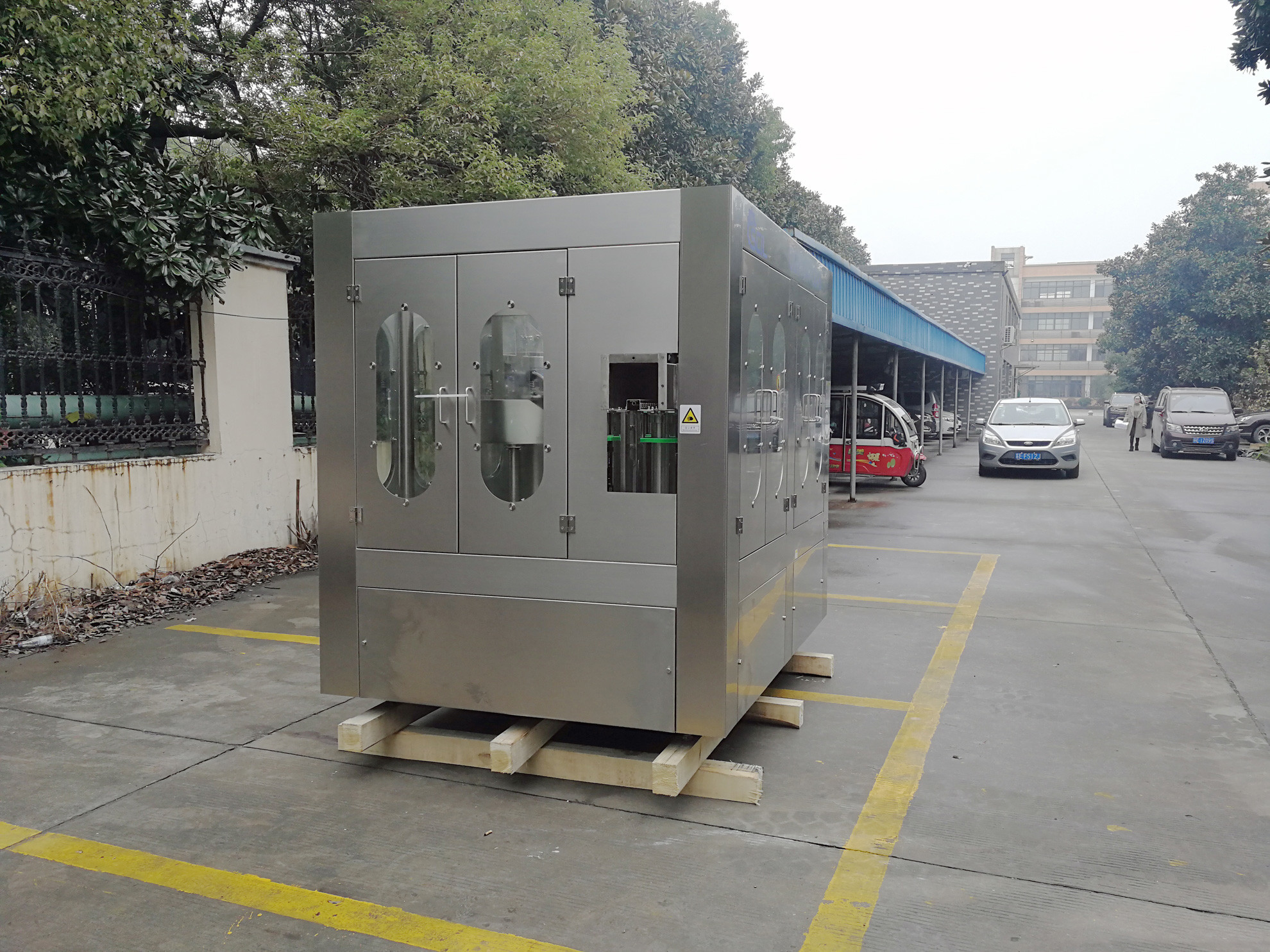 High Efficiency Drinking Mineral Water Bottle Plant , Pet Bottle Water Filling Machine