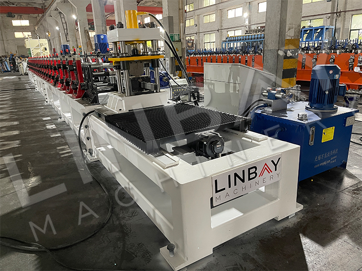 Automatic Galvanized Steel Strut Channel Roll Forming Machine With Hydraulic Flying Cut