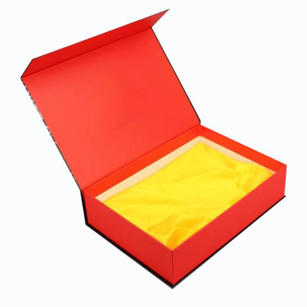 Recyclable CMYK/PANTONE Printing Red Magnetic Box Gift Set for End Luxury