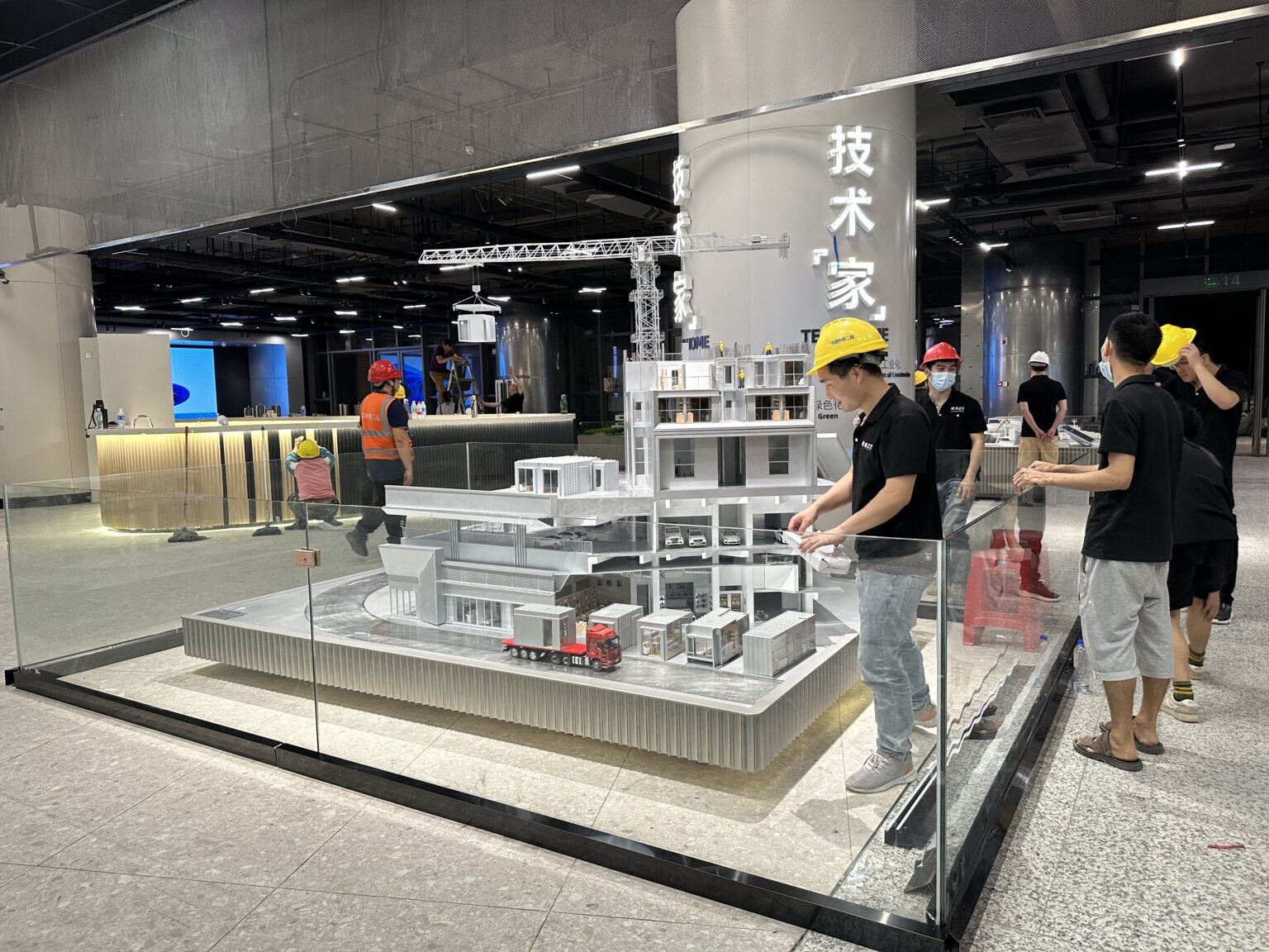 1/200 scale Wooden Miniature Skyscraper Model Qianhai Office Building Project