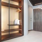 Best Walk In Open Style White Wooden Laminated Wardrobe for Bedroom Bedroom