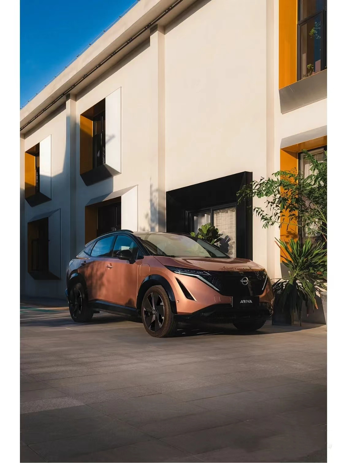 2023 Nissan Ariya Left Steering Electric Car High Speed EV Car Range for Adults Pure Electric Range 623km