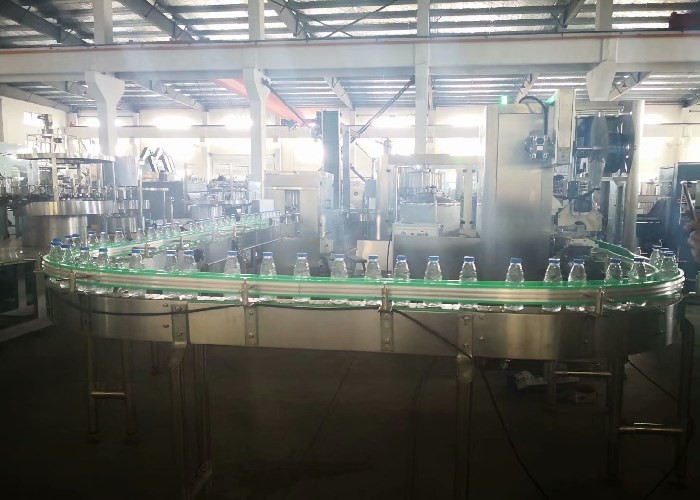 600m2 200KVA Automatic Water Bottle Filling Machine Mineral ISO