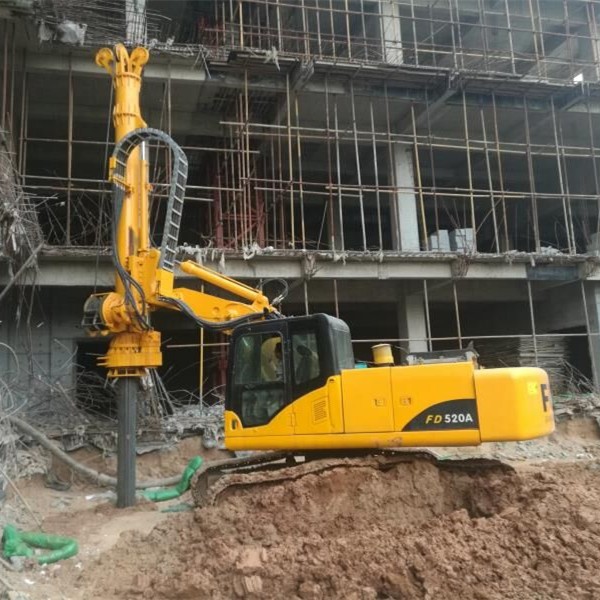 20m Small Rotary Pile Drilling Rig Pile Driving Equipment 1200mm Max Diameter FD520A