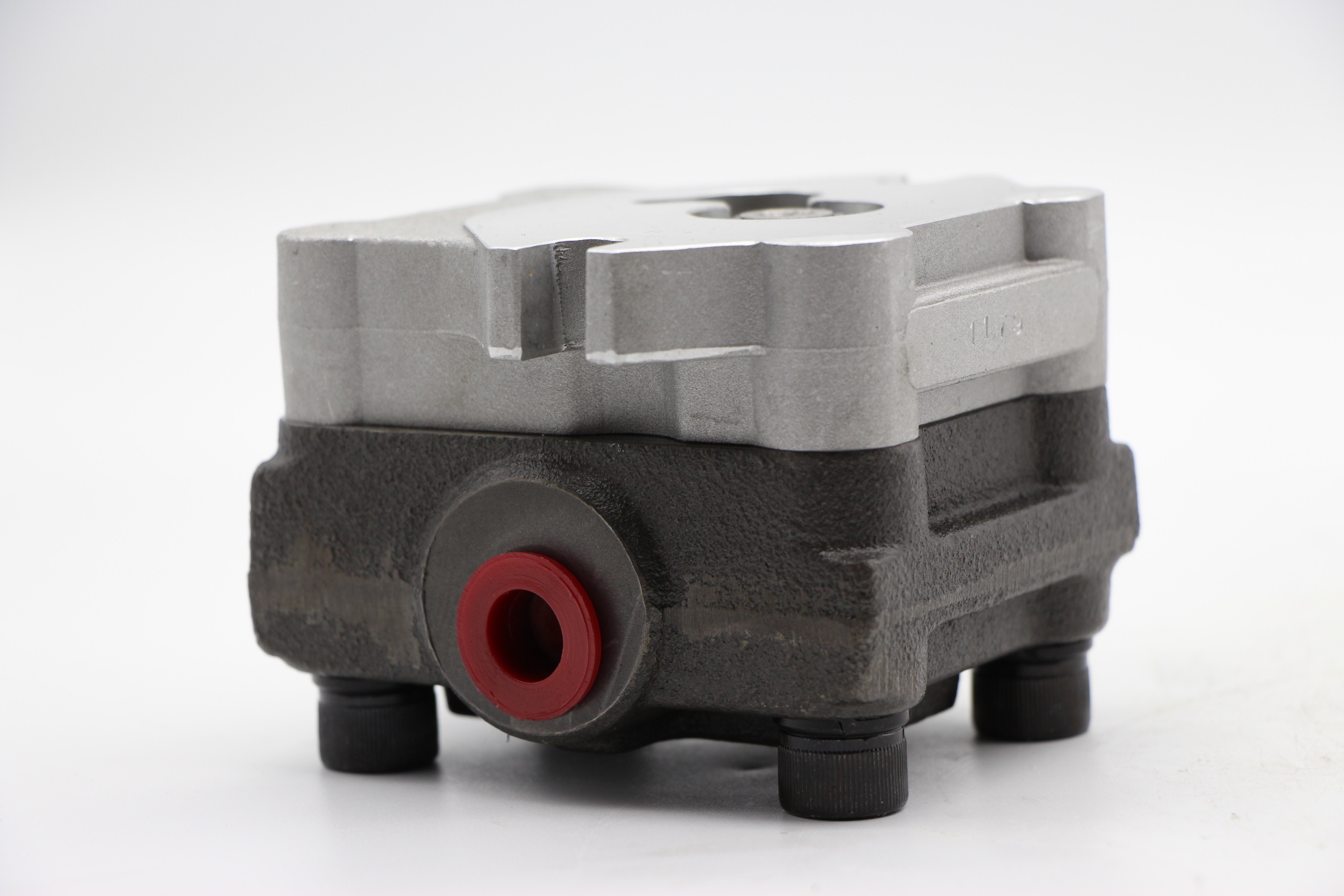 Hot sale good quality PVC80 gear pump .hydraulic pump for PVB92 PVC90 YC135 excavator