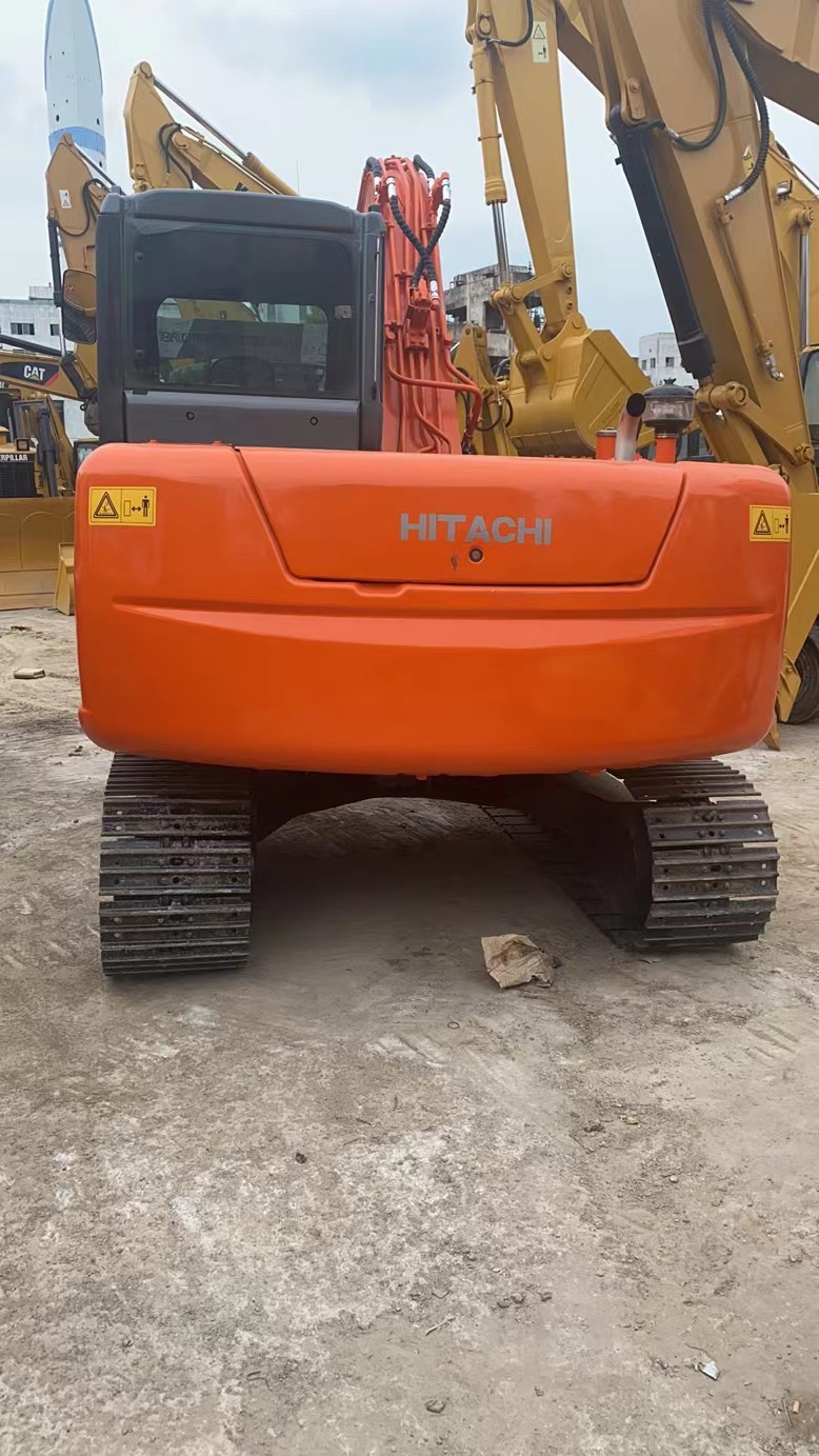 Hitachi used ZX70 crawler excavator ,Hitachi Zaxis 70 price low on sale in Shanghai China
