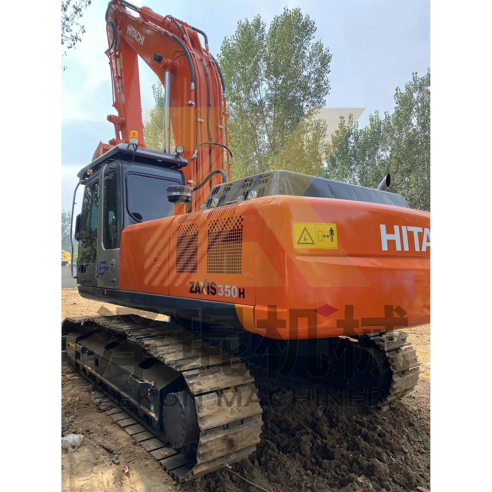 Operating Weight 20 Ton Used Hitachi ZX200-3G Excavator with Multifunctional Features
