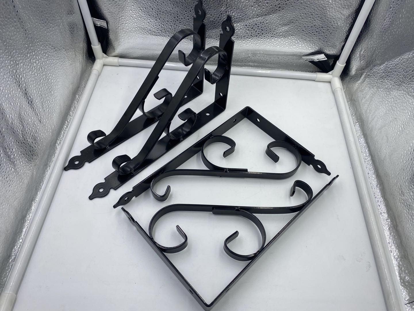 Outdoor and Indoor Metal Wall Mount Hanging Plant Bracket for Decorative Arrangements