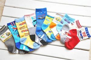 Quality Colorful cartoon patterned design knitted AZO-free terry cotton boys socks wholesale