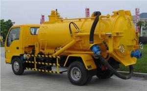 Quality Cylinder Fecal Tanker RHD Vacuum Sewage Suction Truck wholesale