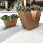 Pyramid Shape Gold Plated Decorative Flower Planter Indoor Decoration