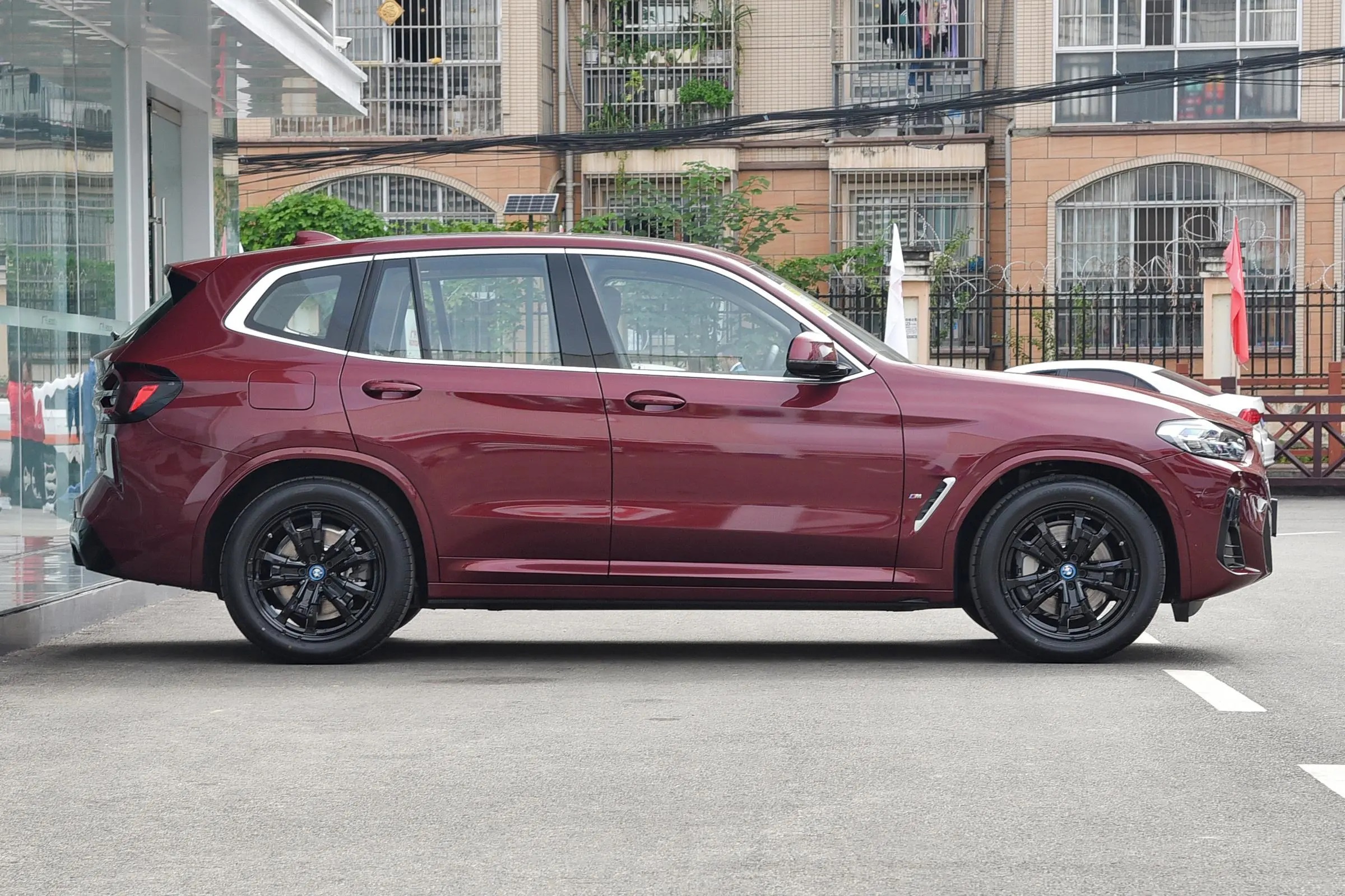 Big Room Assurance Compact SUV Long Range High Configuration 180km/h Top Speed Ix3 Pure Electric Vehicle EV Car Made