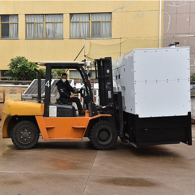 Air Cooled Silent Diesel Engine Generator Over 8 Running Hours Fuel Tank Diesel Generator Set