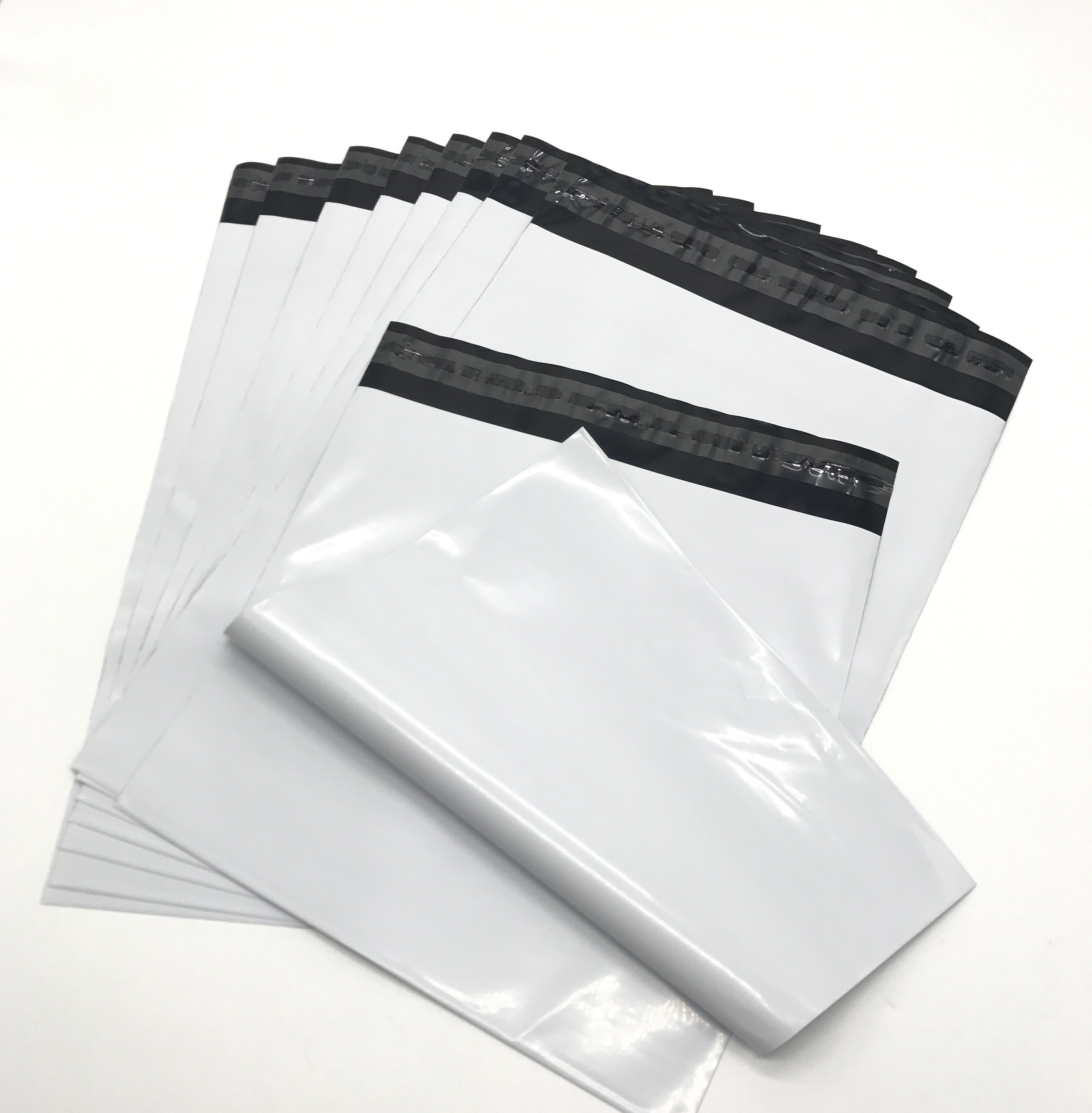 High Quality poly mailer Waterproof mailing bags Strong Self Adhesive Tape Plastic shipping bags for clothing