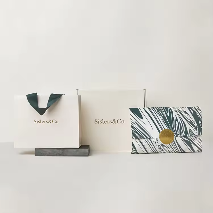 White Paper Shopping Bags With Logo