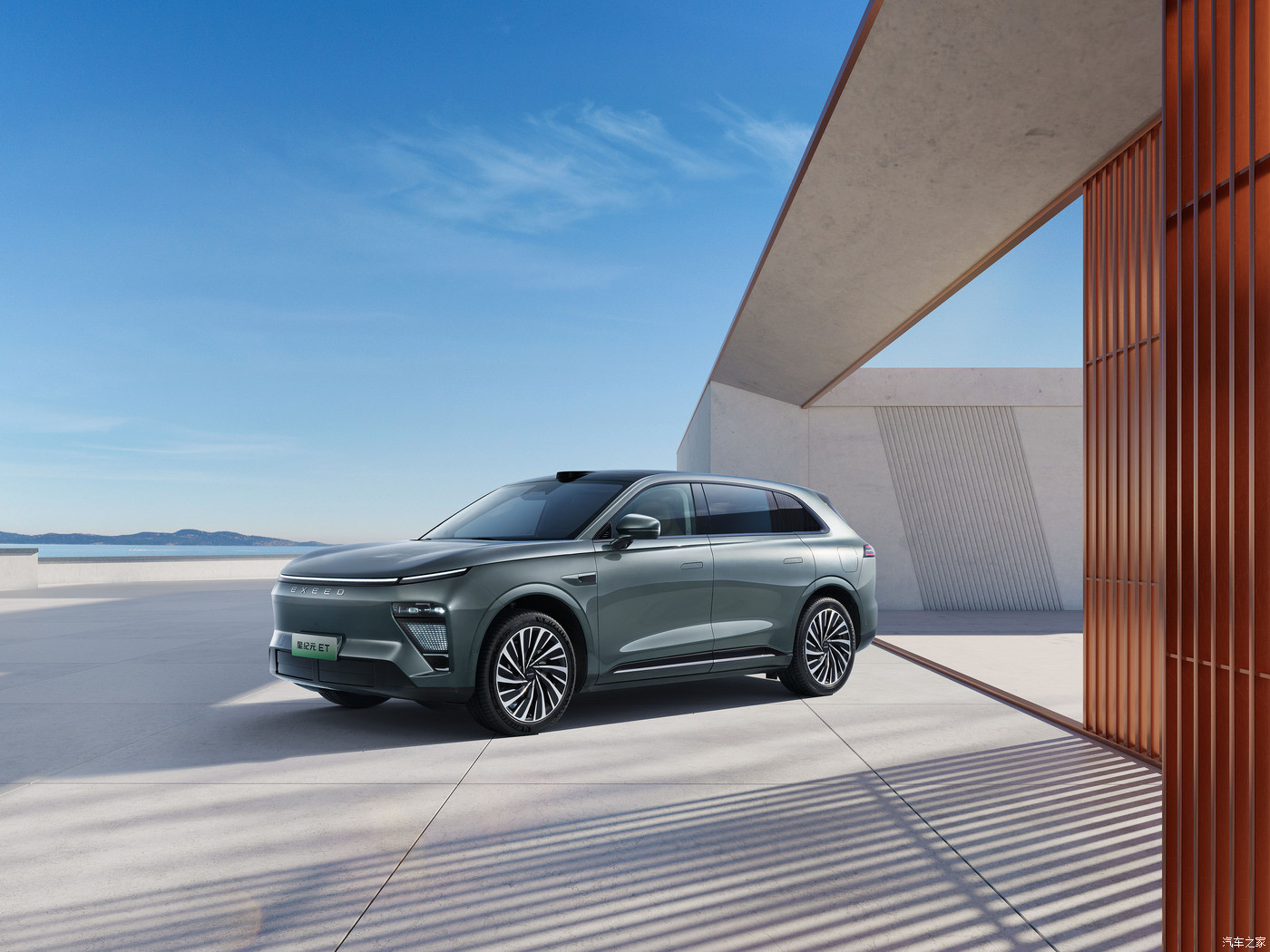 EXEED ET Chery Electric Car For Urban Commuting And Long Distance Travel