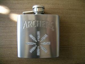 Quality 4 OZ Stainless Steel Flagon/Camping Specular Laser Engraving finished wholesale