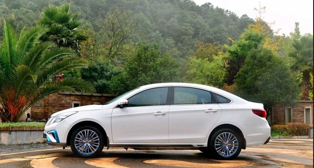 150km/h Dongfeng Electric Vehicle EV S50 Sedan Car NEDC 415km