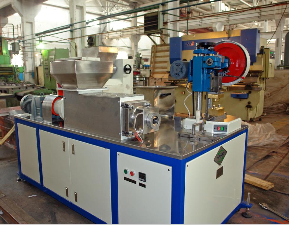 150mm Roller Three Roll Mill Advanced Technology for Small Soap Manufacturing