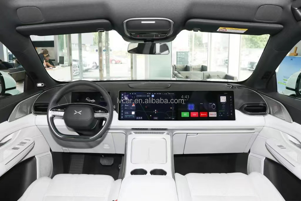 High Speed Electric SUV Car 2023 Xpeng G9 with Panoramic Sunroof and 702km Range