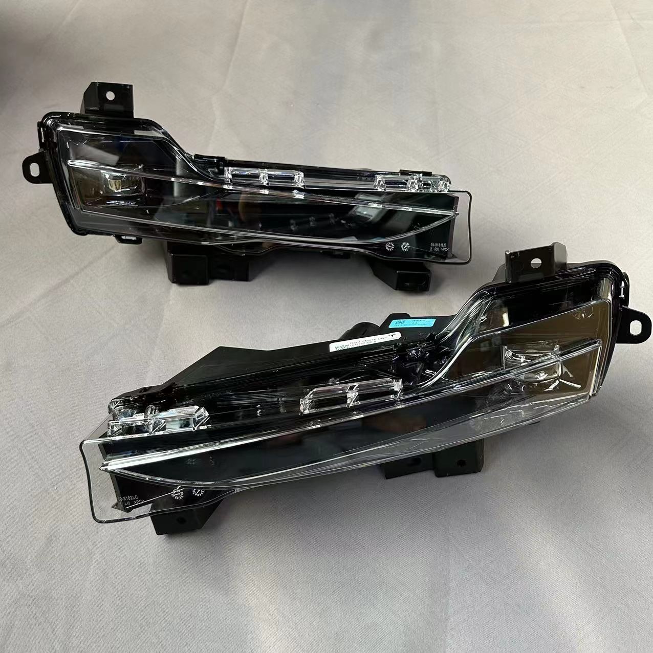12v For 2017-2022 Tesla Model 3 Fog Light Left Right Driver 1077389-00-F 1077390-00-F Spare Parts